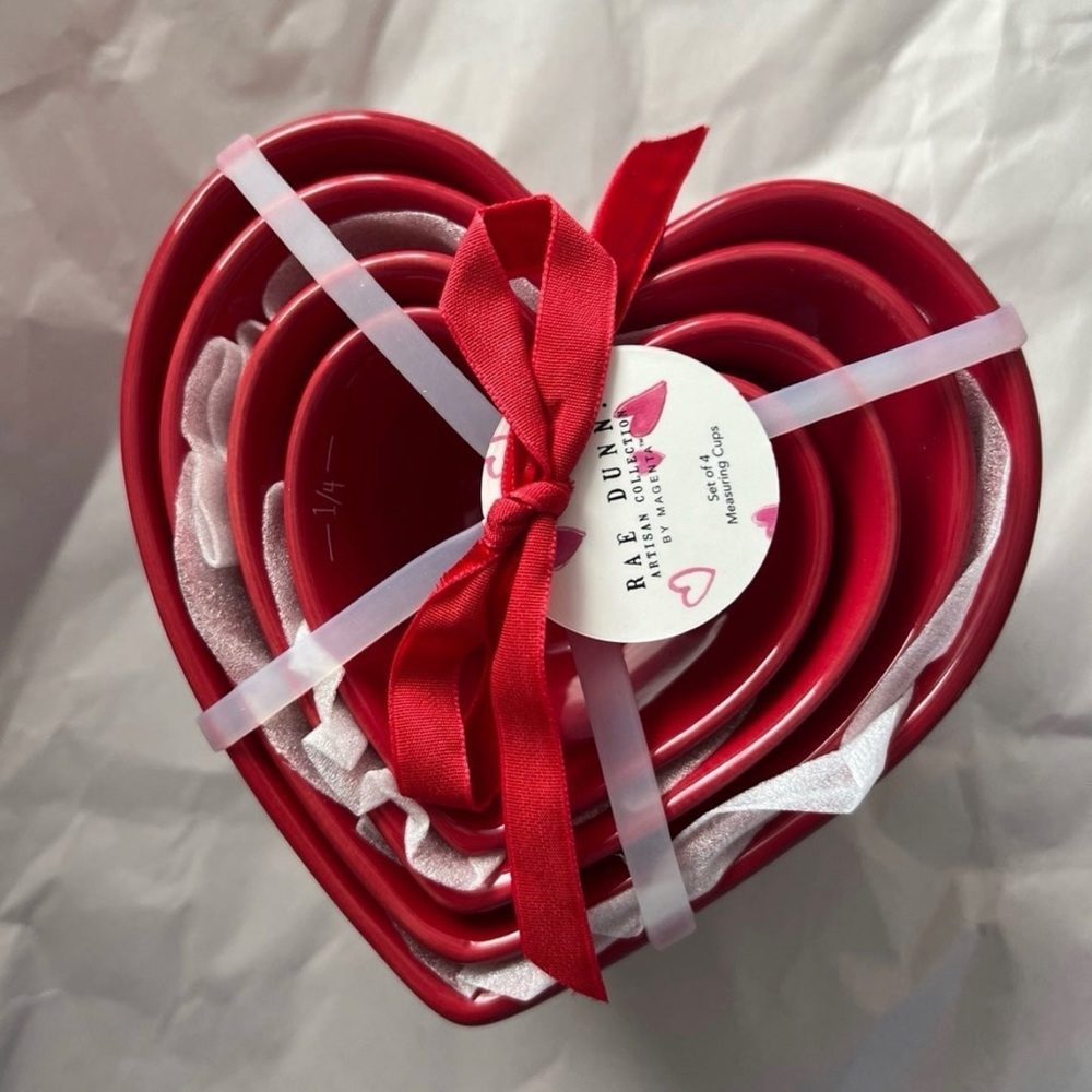 Rae Dunn XO heart Measuring Cups